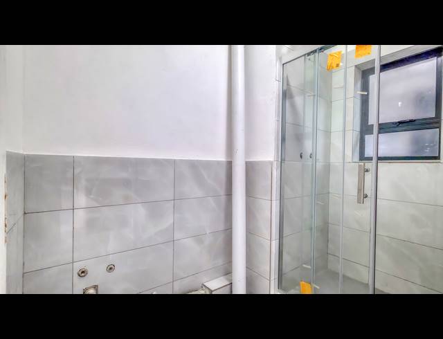 1 BEDROOM STUDIO APARTMENT RENTED IN BRYANSTON